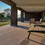 Villa Ada & Rico *